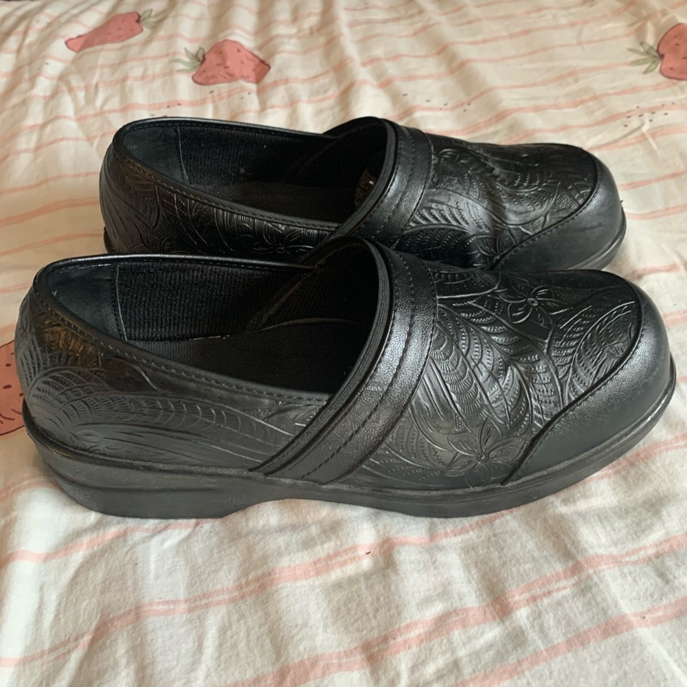 Women’s Clogs